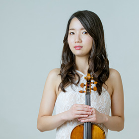 Airi Suzuki